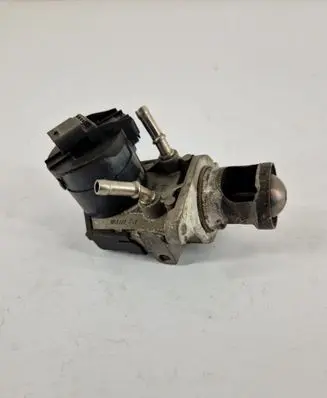 BMW 1 F20 F21 EGR valve 7810871