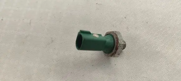 Audi Q7 4M Oil pressure sensor 079919081D