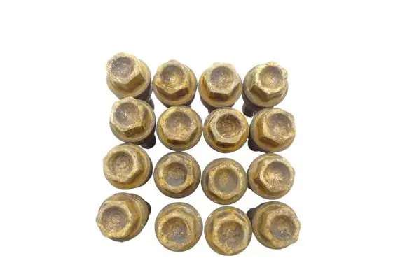 Volkswagen Touareg II Nuts/bolts
