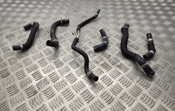 Toyota RAV 4 (XA50) Engine coolant pipe/hose