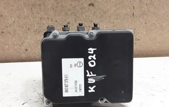 Audi A4 S4 B8 8K ABS Pump 8K0907379BG 8K0614517EE
