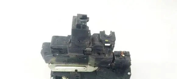 Chevrolet Captiva Front door lock