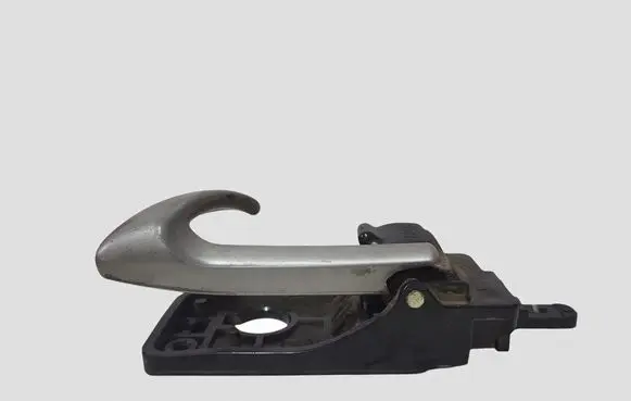 Hyundai Santa Fe Front door interior handle 82613CM000