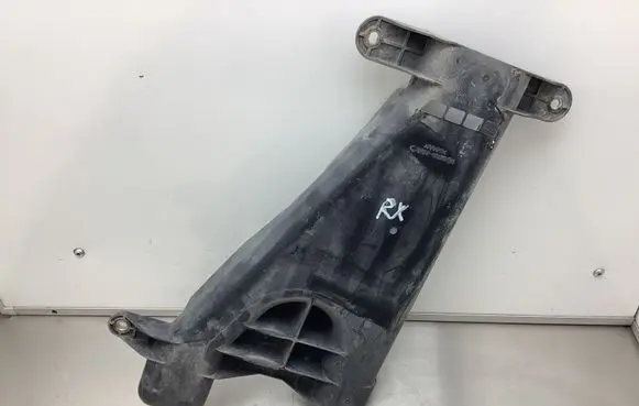 Lexus RX 330 - 350 - 400H Other engine bay part 8281748570
