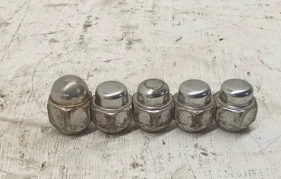 Mazda 3 II Nuts/bolts 