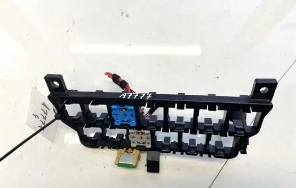 Audi A3 S3 8L Fuse box set 8d0937503e