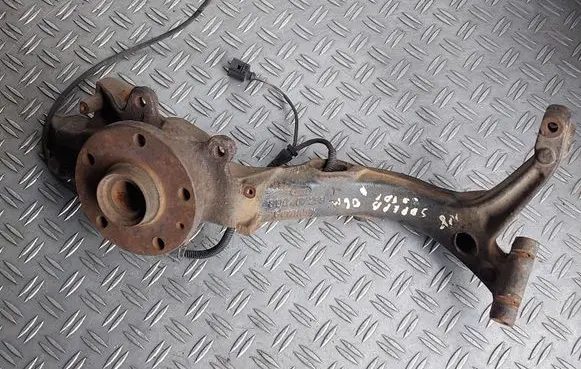 Skoda Superb B5 (3U) Front wheel hub 8D0407258