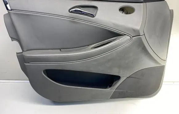 Mercedes-Benz CLS C219 Front door card panel trim A2197201948