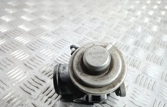 Audi A3 S3 8L EGR valve 038131501E