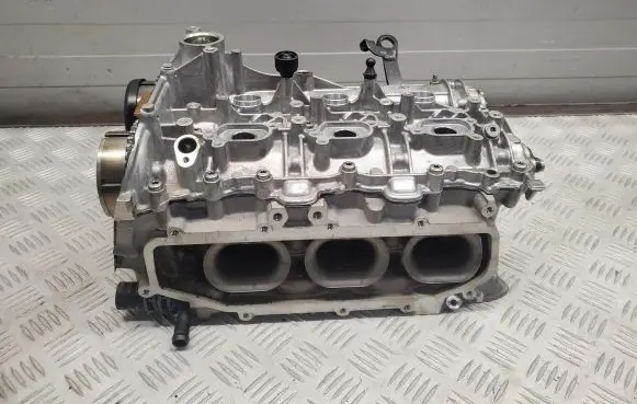 Audi Q7 4M Engine head 06M103470H 06M109087K 06M109088K