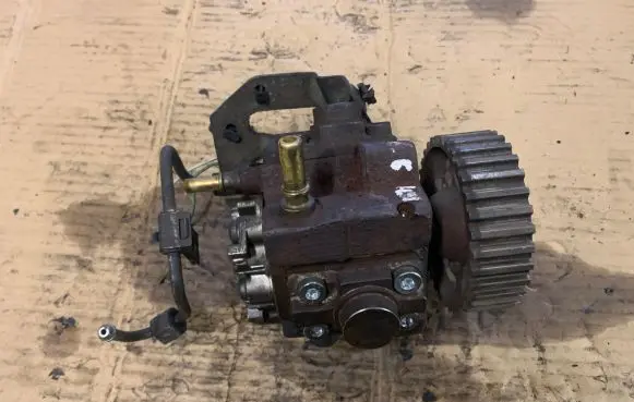 Ford Focus C-MAX Fuel injection high pressure pump 9656300380A 0445010102