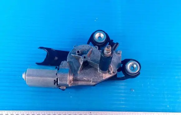 Ford Focus Rear window wiper motor BV6117K441AA