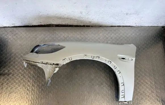 BMW X5M E70 Fender