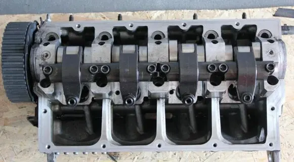 Audi A4 S4 B6 8E 8H Engine head 038103373r