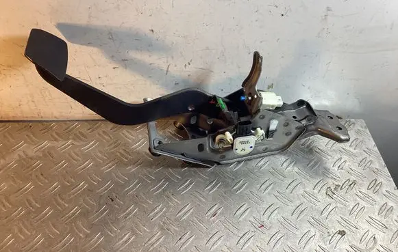Lexus RX 450H Brake pedal 8951020041