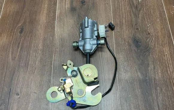 Mercedes-Benz SL R129 Seat adjustment motor 1298202507 1299101561 1298205110