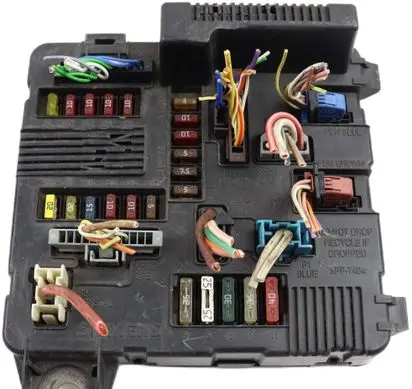 Renault Scenic II - Grand scenic II Fuse module 8200306032