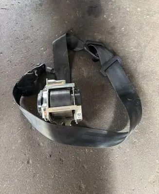 Renault Express Front seatbelt 868852699R
