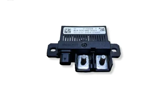 Mercedes-Benz C W205 Charging relay A0009822023 1110029 10140500