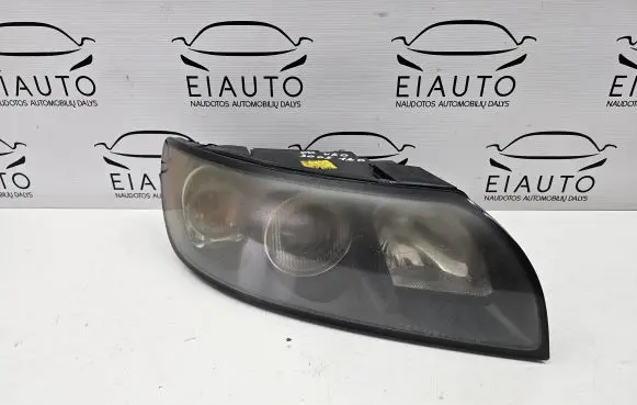 Volvo V50 Headlight/headlamp 30698880 0301198602