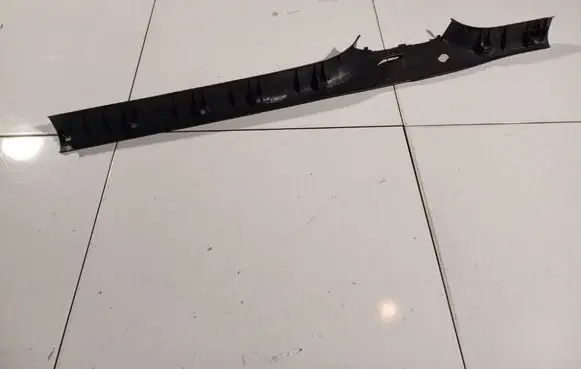 Volkswagen Golf Plus Front sill trim cover 5M0853371