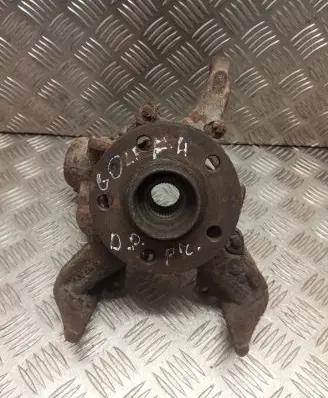 Volkswagen Golf IV Front wheel hub