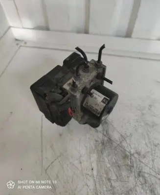 Skoda Octavia Mk2 (1Z) ABS Pump 1K0614117H