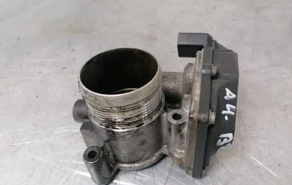 Audi A4 S4 B8 8K Throttle valve 03L128063E A2C53338105
