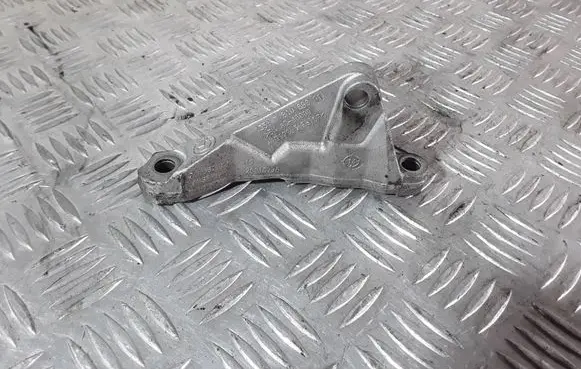 BMW X6 F16 Engine mounting bracket 1351781069801 13517810698 7810698
