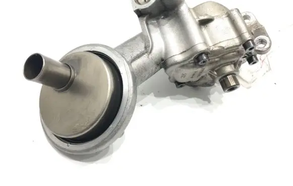 Audi A5 8T 8F Oil pump 