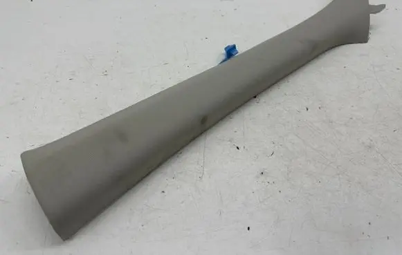 Nissan Qashqai J12 (A) pillar trim