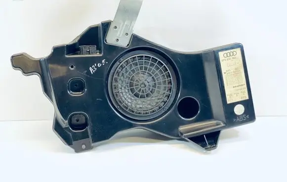 Audi A3 S3 A3 Sportback 8P Subwoofer speaker 8P4035382