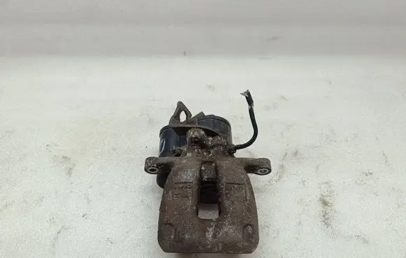 Volkswagen PASSAT B6 Rear brake caliper