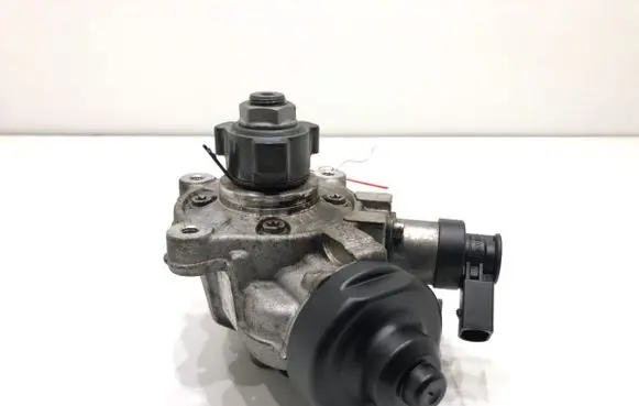 Volkswagen T-Roc Fuel injection high pressure pump 04L130755E