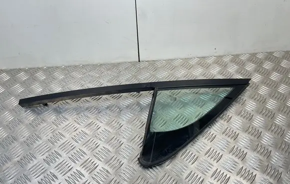 Audi SQ7 Front door vent window glass four-door 4M0845114 4M0845114A
