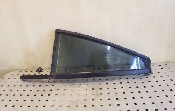 Volvo XC90 Rear vent window glass 43R001582