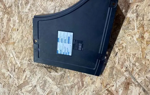 Lexus RX 450H Battery box tray cover/lid 6499348060