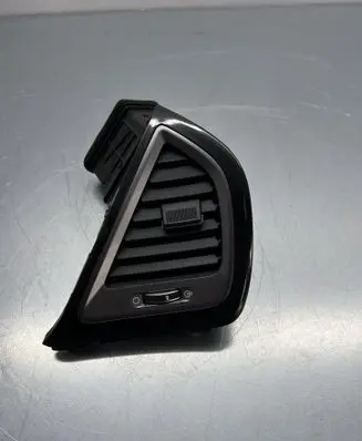Hyundai Santa Fe Dashboard side air vent grill/cover trim 974062W000