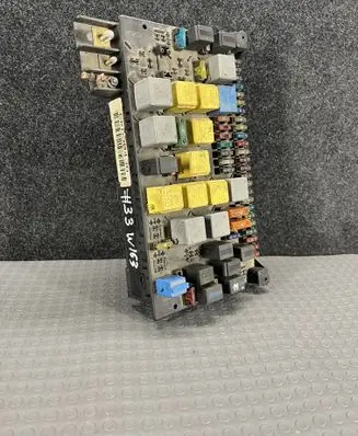 Mercedes-Benz ML W163 Fuse module 1635450205 A1635450205