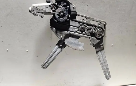 Renault Safrane Front door window regulator with motor 400153