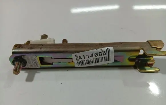 Mercedes-Benz ML W163 Seat belt adjustment rail 33008414