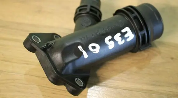 Thermostat/thermostat housing