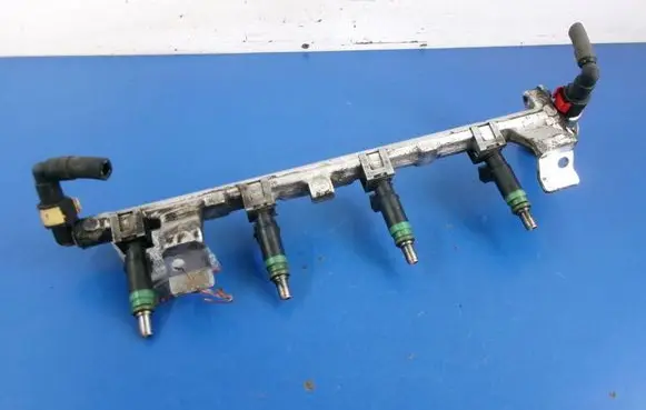 Ford Focus Fuel main line pipe 2N1U-9D280-BA