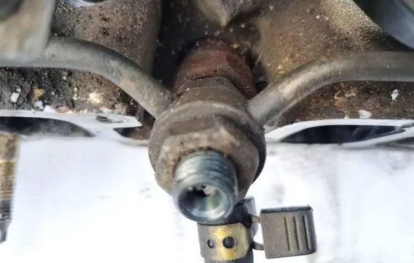Opel Astra F Fuel injector