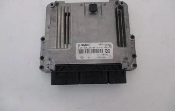 Renault Clio IV Engine control unit/module 0281035806