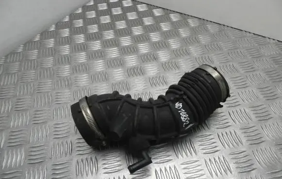 Renault Megane III Air intake hose/pipe 8200937822 VD16882