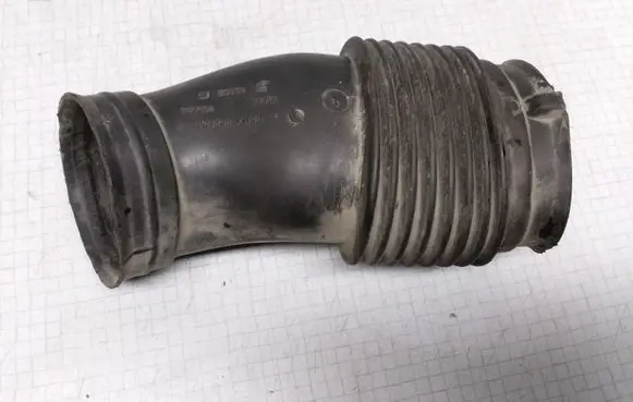 Opel Vectra C Air intake duct part 9177104