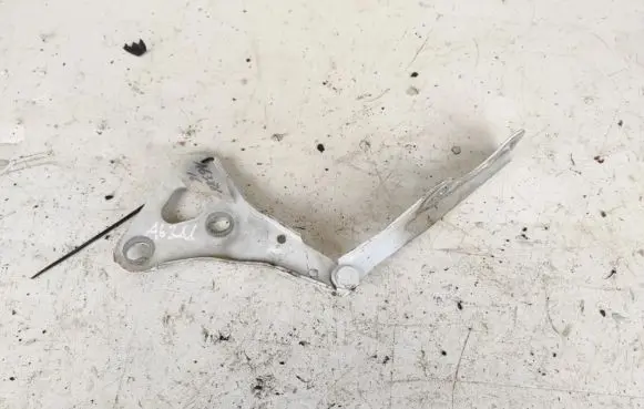 Opel Zafira A Tailgate/trunk/boot hinge