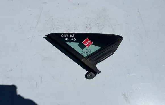 Volkswagen PASSAT B8 Front door vent window glass four-door 3G0845114C