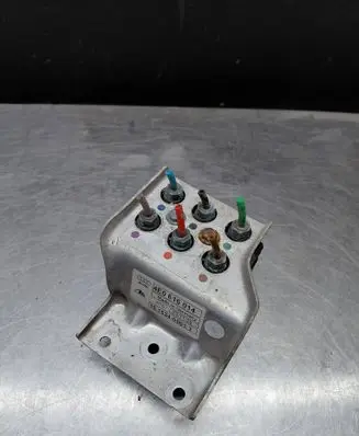 Audi A8 S8 D3 4E Air suspension valve block 4E0616014